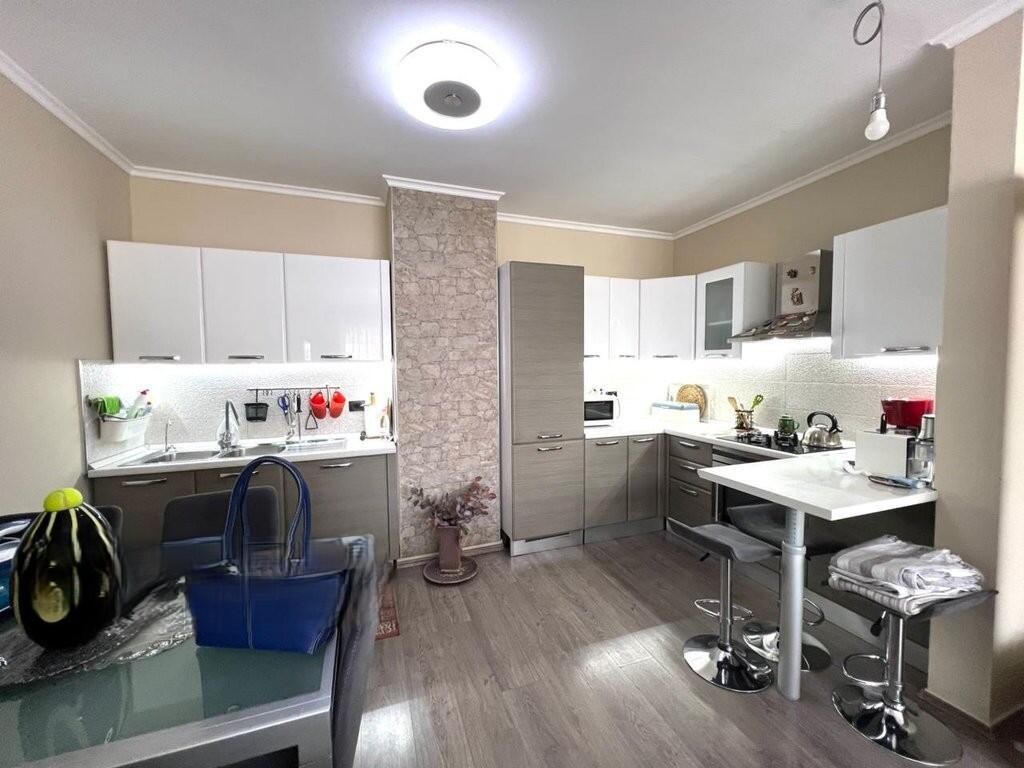 Ofrojme apartamet 3+1 me qira tek Hipoteka! 750 € /Muaj