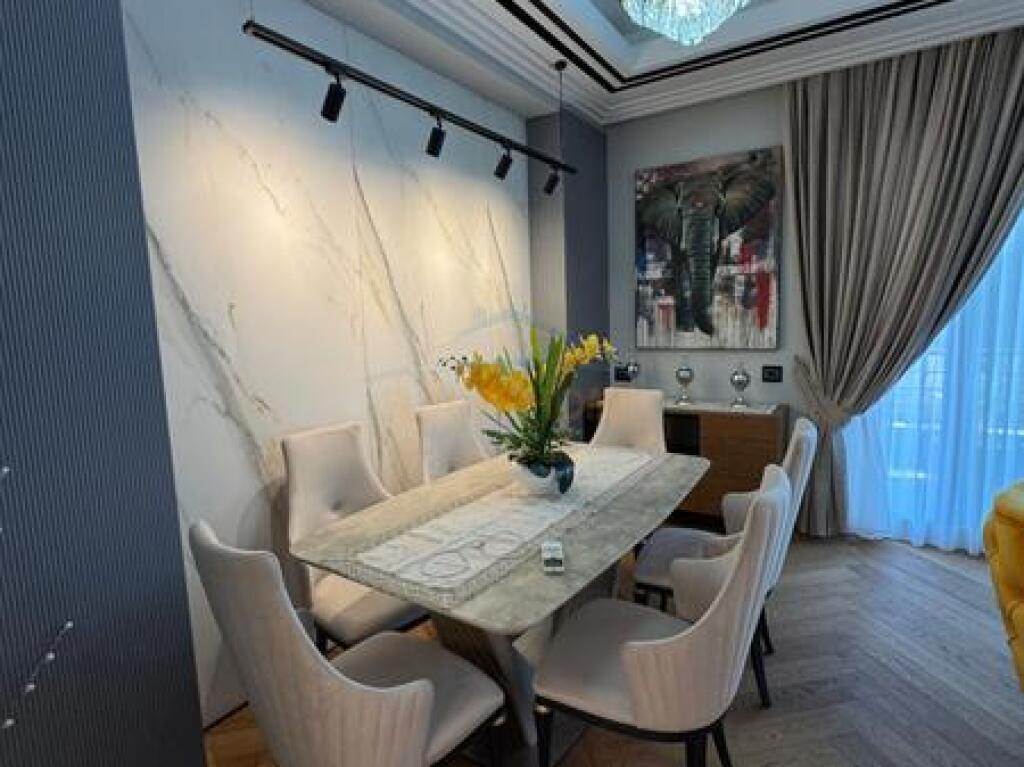 Shitet, Apartament 2+1+2, Liqeni i Thatë,Tiranë