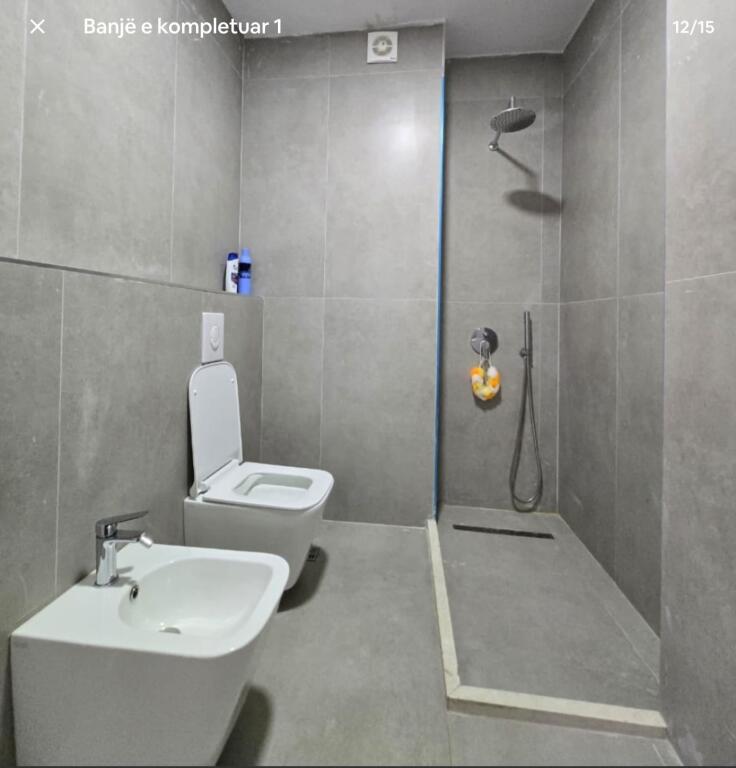 Super ap 2+1+2 tek komuna parisit ( medar shtylla )