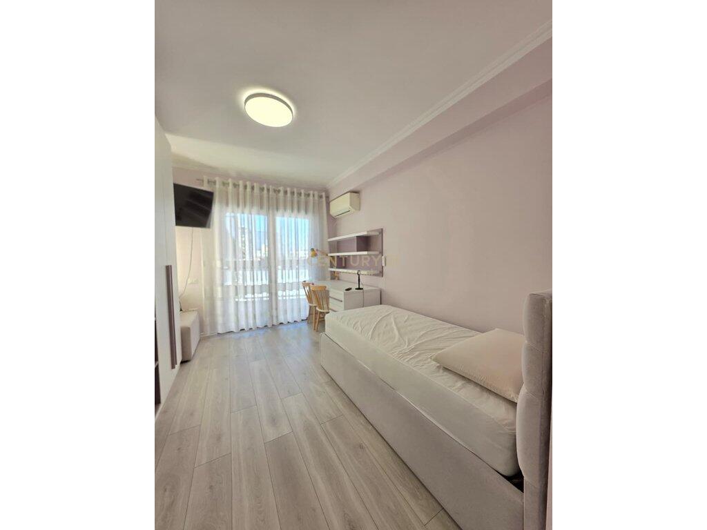 Appartamento 2+1 + Posto Auto a Bllok 1.500 € /Mese