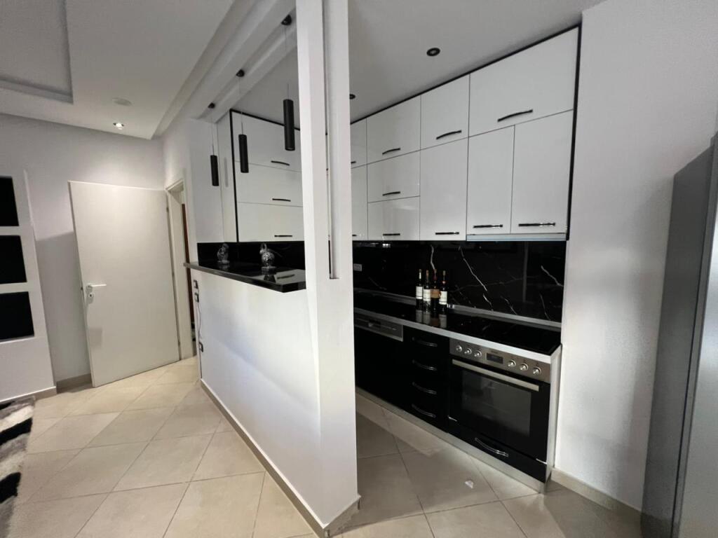 FOR RENT APARTMENT 2+1+PARKING SPACE DRY LAKE