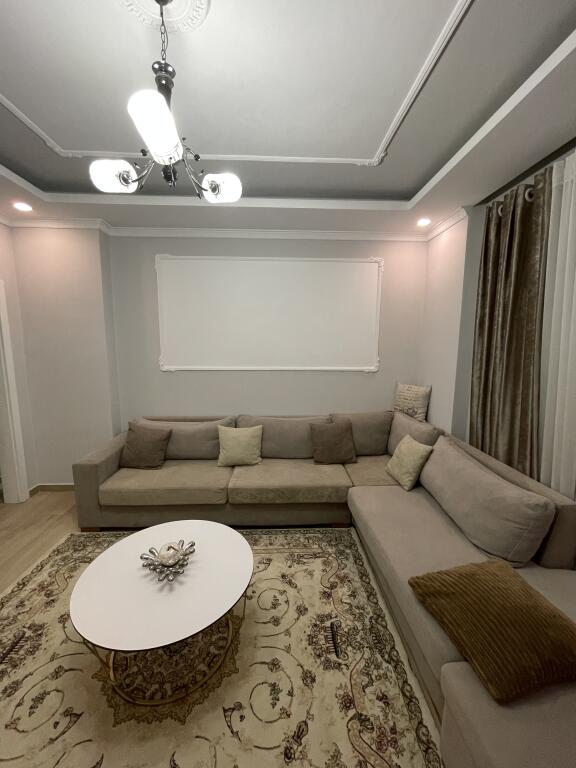 Jepet me qera apartament 2+1+2 Kamez tek Ulliri
