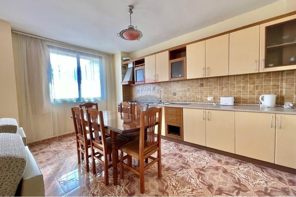 Apartament ne shitje, 2+1 ne Durres, Plazh!