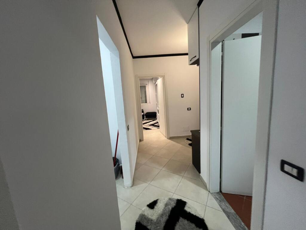 Apartament me qera 2+1+2+Parkim, Liqeni i Thate