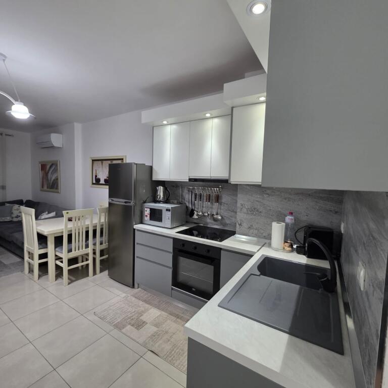 🎯 SHITET APARTAMENT 1+1  📍 QERRE