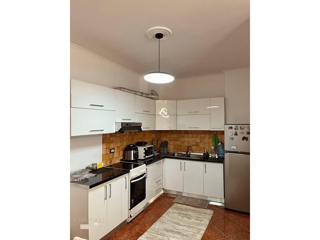 OFFRIAMO APPARTAMENTO 2+1 IN AFFITTO A XHAMLLIK