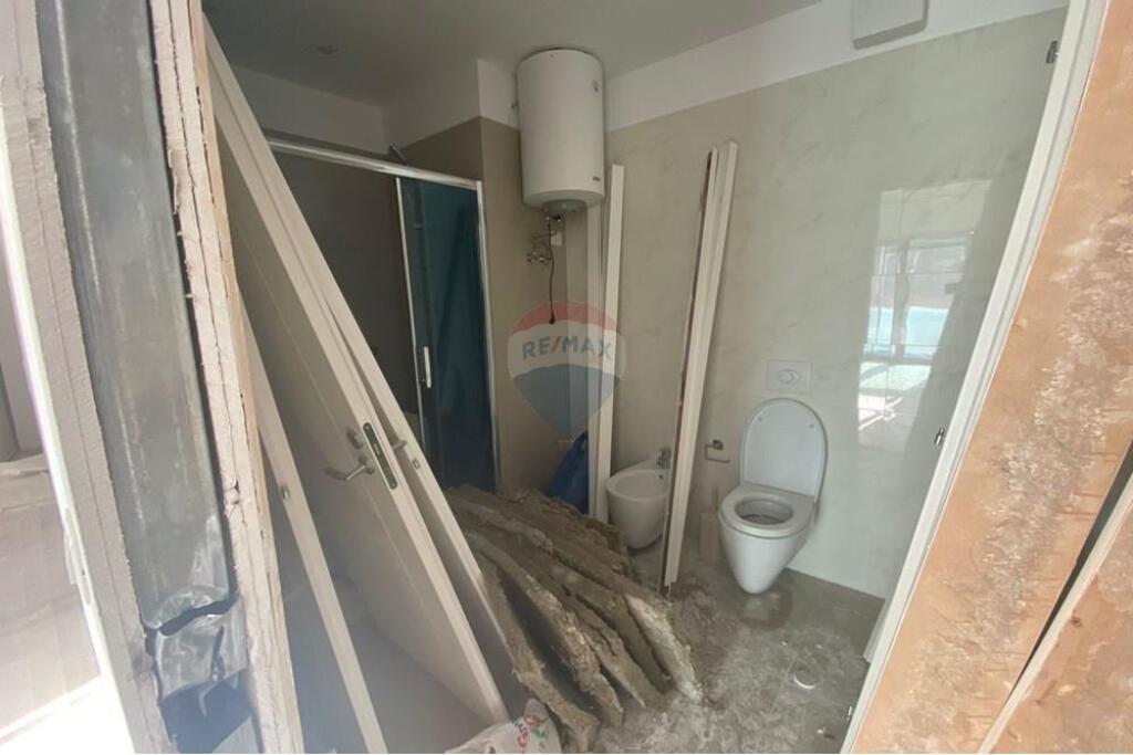 APARTAMENT 2+1 PER SHITJE TEK AMBASADOR 3