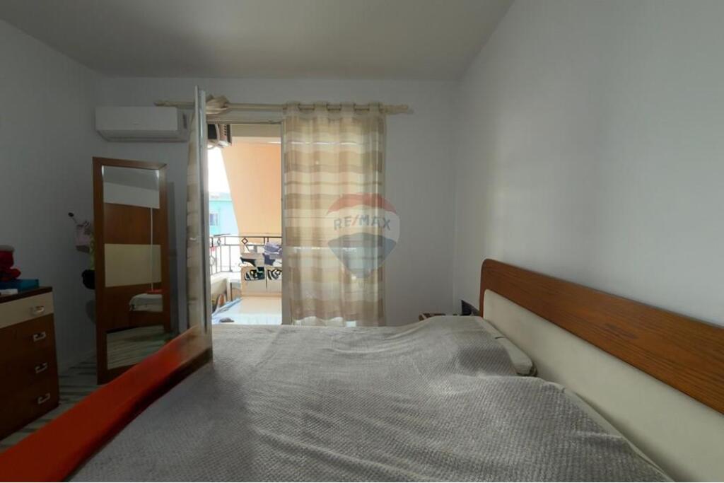 Ne shitje apartament 2+1 Yzberish!
