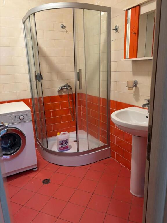 Apartament me qera- 📍Rruga Mine Peza
