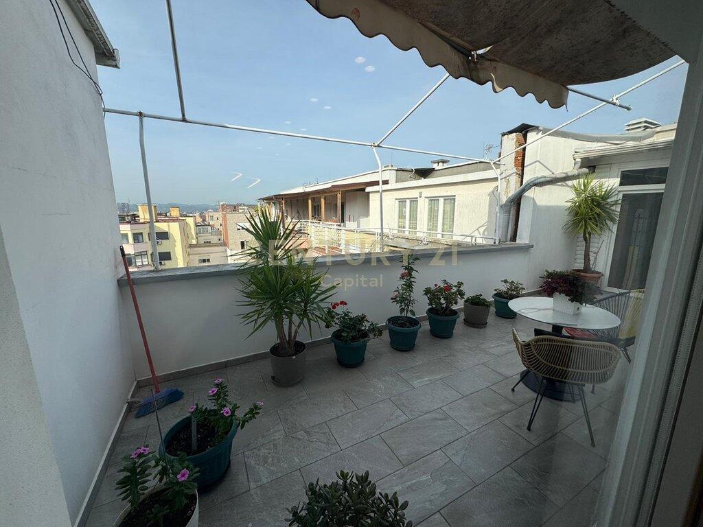 🏡 Apartament 3+1+2 + Verandë në katin e 8 – Zona 5 Maji