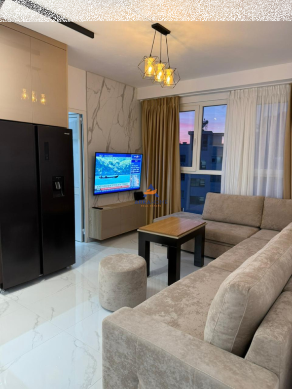 JEPET APARTAMENT ME QERA 1+1+BALLKON "PRANE RRETHIT,UNAZA E RE"550 EURO