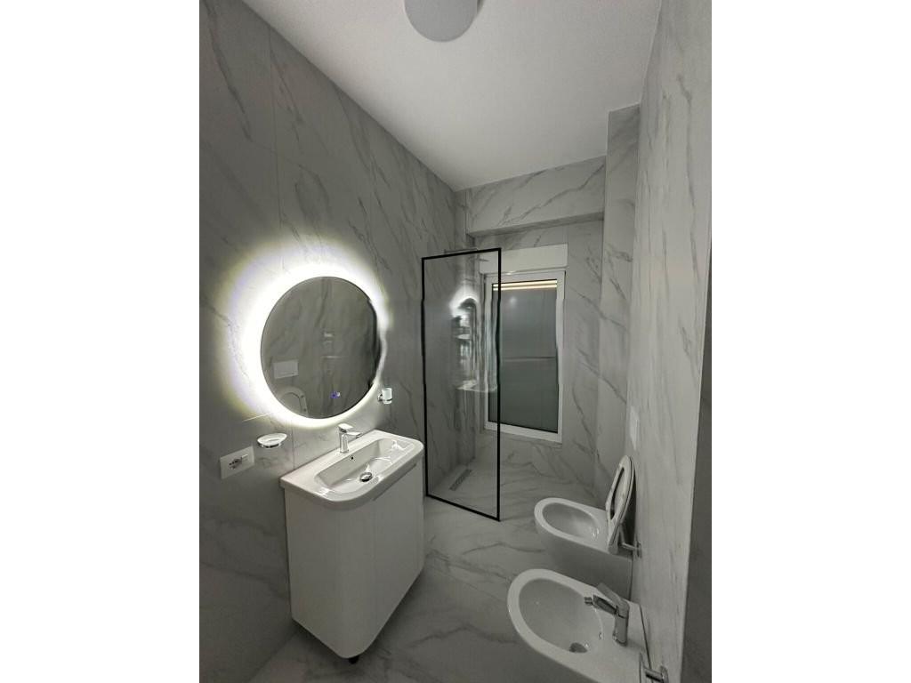 Shitet apartament 1+1 te Rezidenca Kaimi ne zonen e Ali Demit. 100,000 €