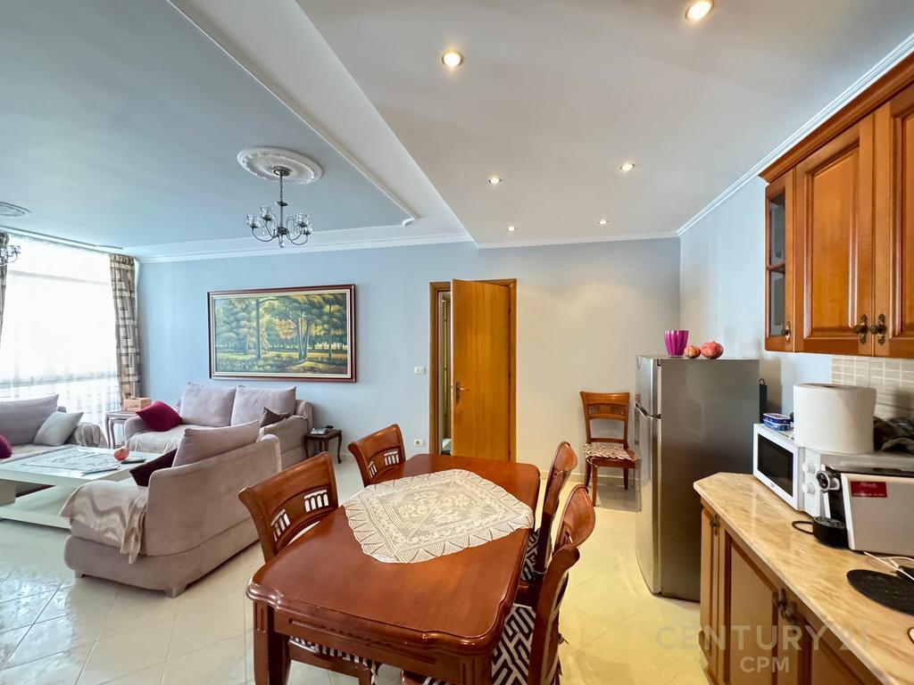 APARTAMENT 2+1 PER SHITJE TEK RESTORANT FRESKU! 140,000 €