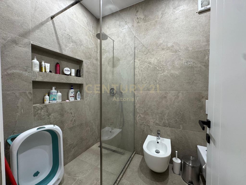 APARTAMENT MODERN 2+1+2 NE ZONEN E FRESKUT. 180,000 €