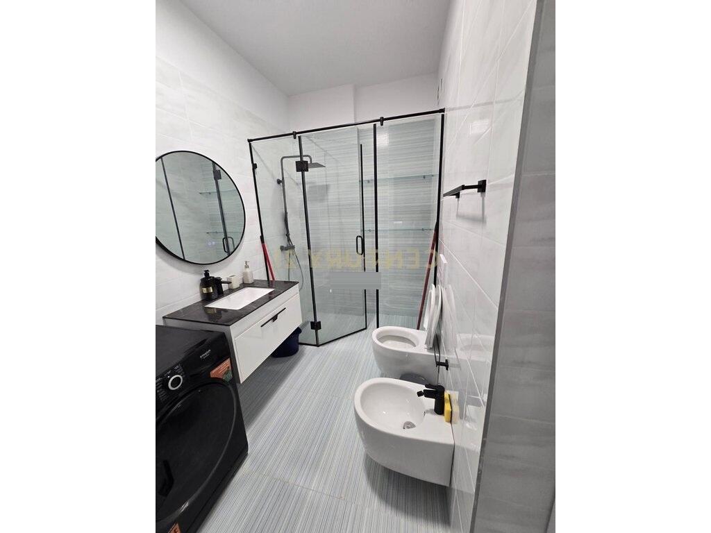Jepet me qira, Apartament 1+1, Ish Stacioni Trenit