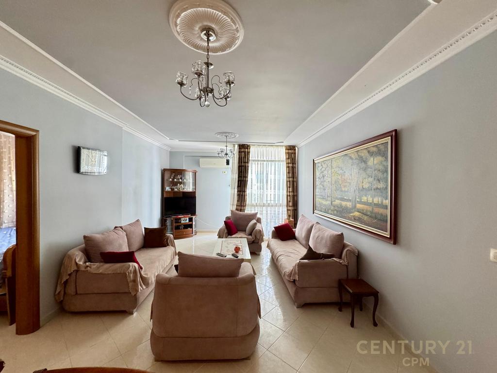 APARTAMENT 2+1 PER SHITJE TEK RESTORANT FRESKU! 140,000 €