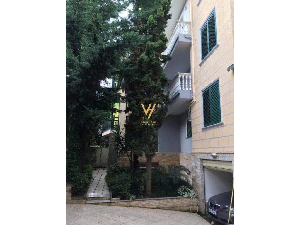 3-STORY VILLA FOR RENT IN THE VILLA BLOCK, SELITE 2,500 EURO
