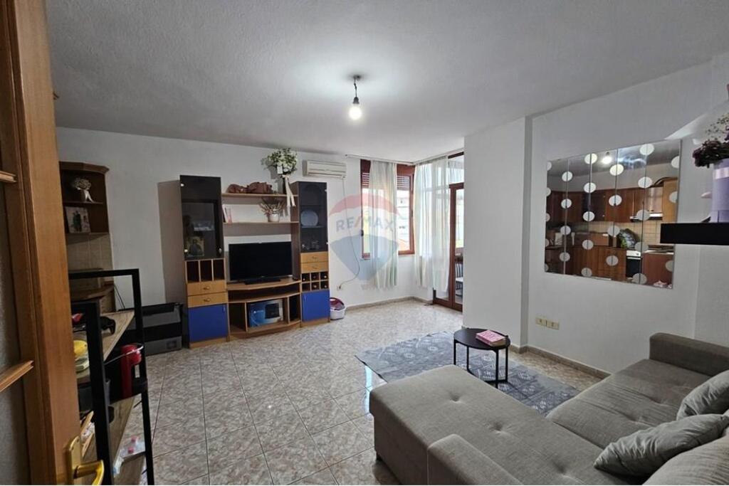 Apartament 1+1 per qira tek Rruga e Bogdaneve!