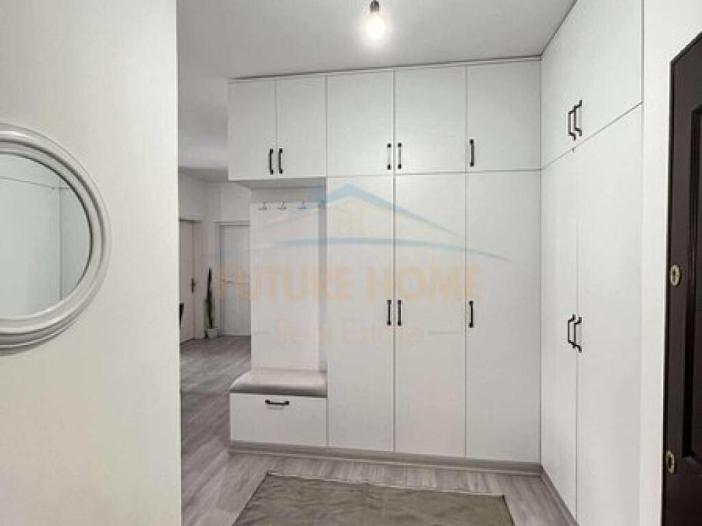 Shitet , Apartament 1+1, Unaza e Re.