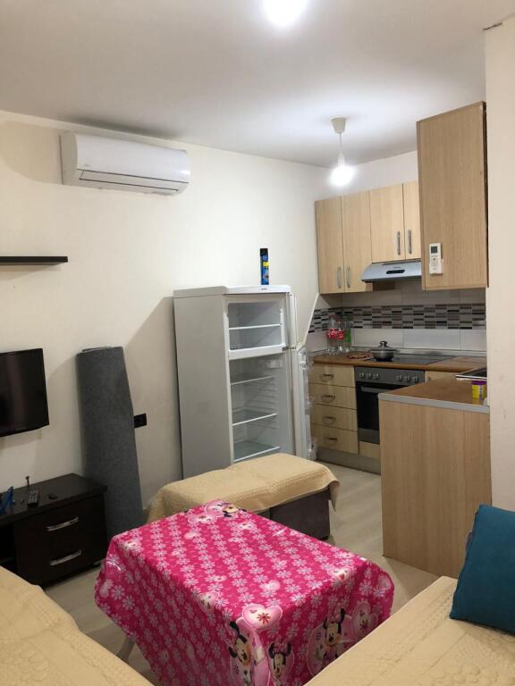 SHITET SHTEPI PRIVATE 1KATESHE 275 M2 MEZEZ 11.500.000 LEKE