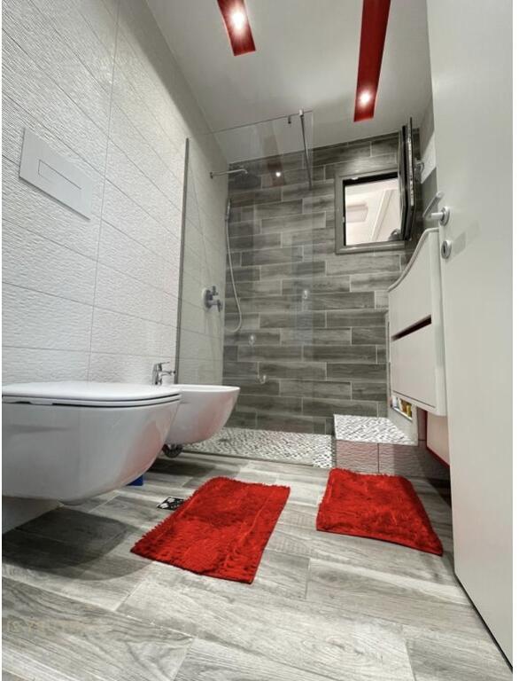 Apartament me qira  2+1+2 , Kompleksi Tower Bridge 3 te Rruga e Dibres