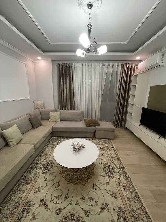 Jepet me qera apartament 2+1+2 Kamez tek Ulliri