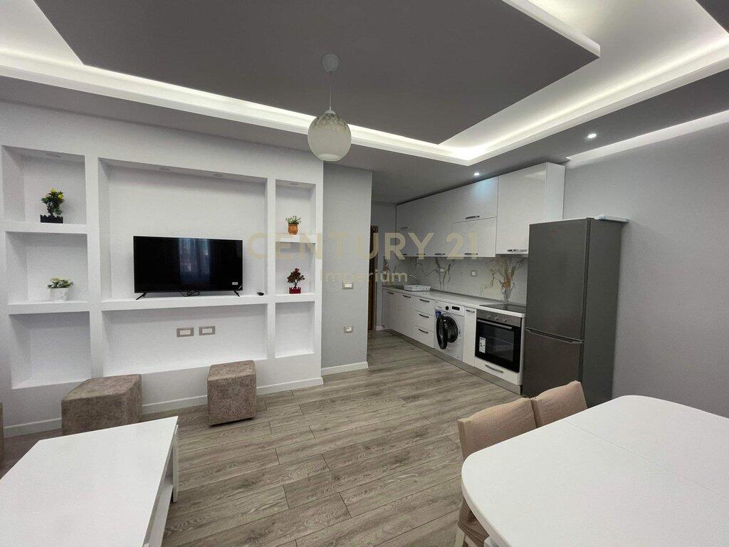 Apartament 1+1 për Qira në Golem 600 € /Muaj