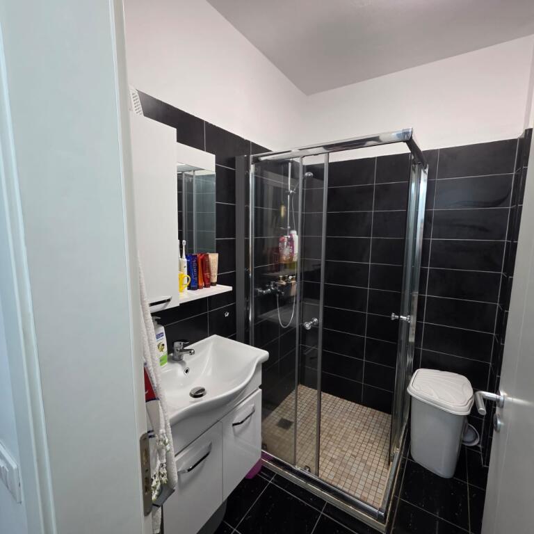 🎯 SHITET APARTAMENT 1+1  📍 QERRE