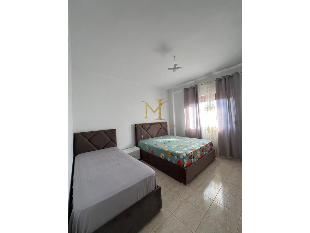 Ofrohet Per Qera Apartament 2+1 me pamje deti , Plazh Durres !!