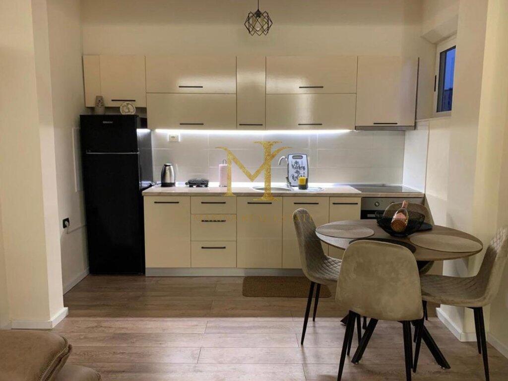 JEPET ME QERA APARTAMENT 2+1 TEK GJYKATA NE DURRES !