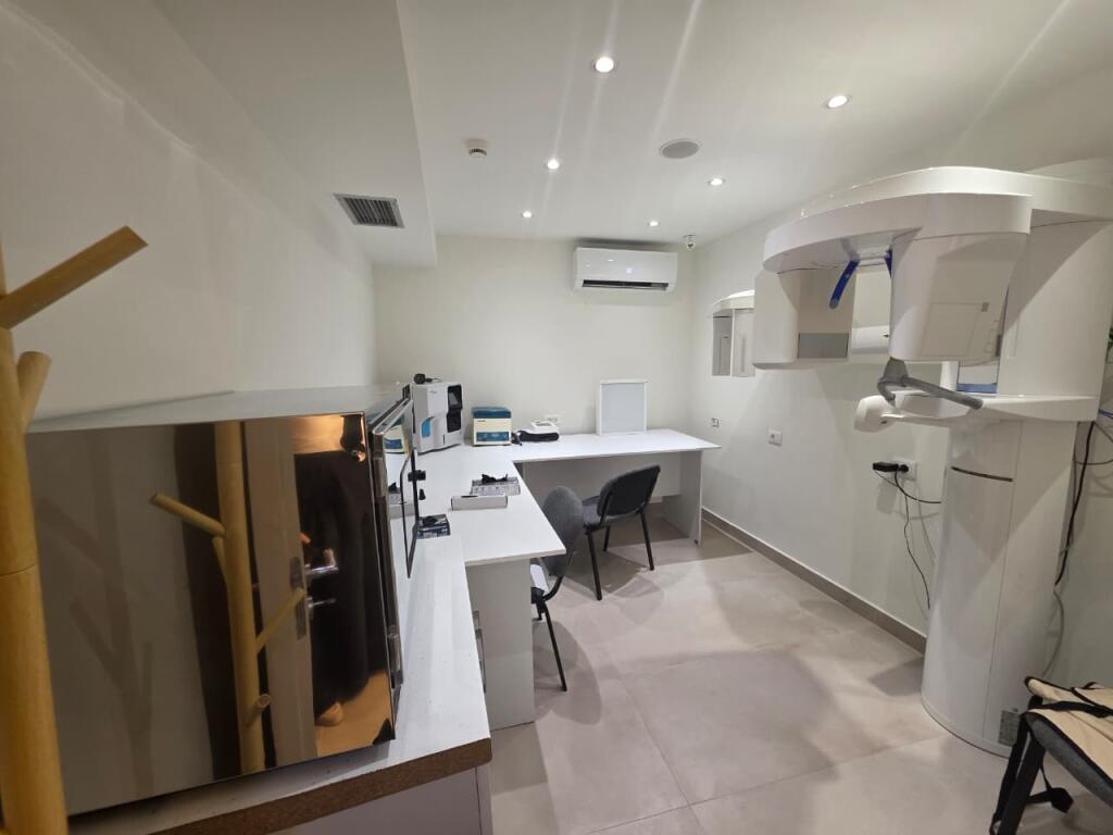 Njesi Komerciale Me Qira Kati 0 në Rruga e Durrësit, Tiranë - 1000€ | 85.5 m²