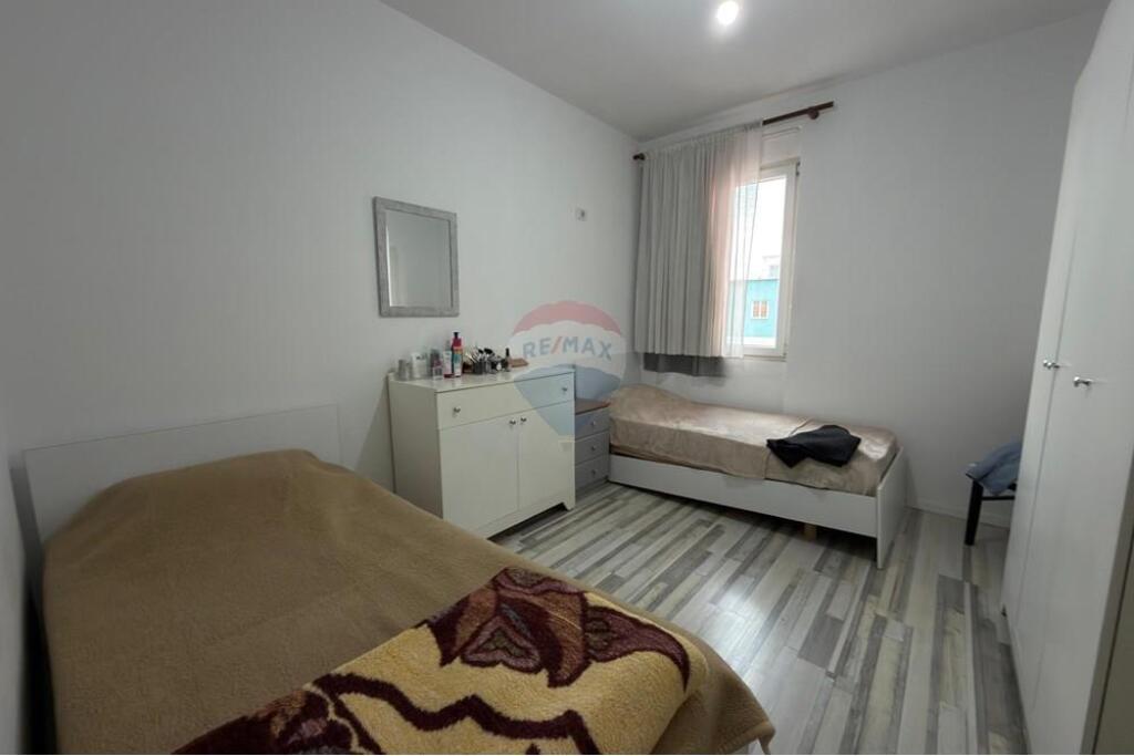 Ne shitje apartament 2+1 Yzberish!
