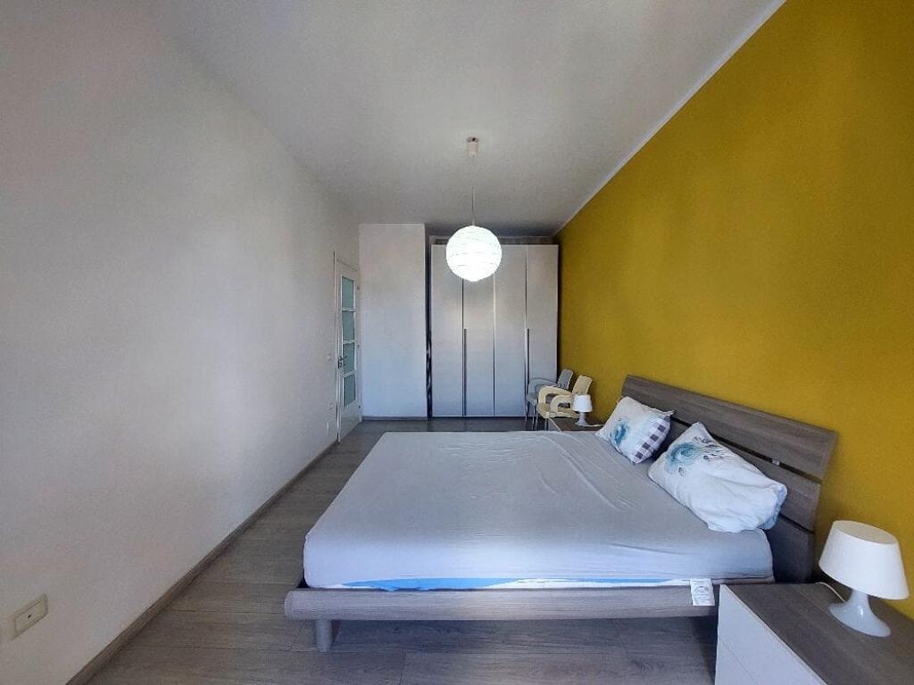 Shitet apartament 1+1 në lagjen “29 Nëntori”, pranë shkollës “Ali Demi”