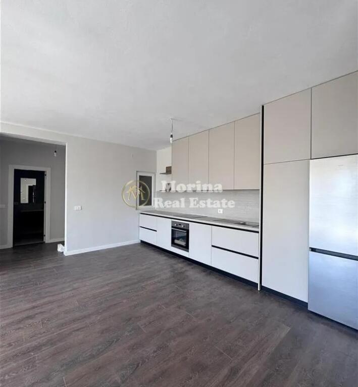 Affitto Appartamento, 2+1+2 “Bulevardi i Ri” 650 Euro/Mese