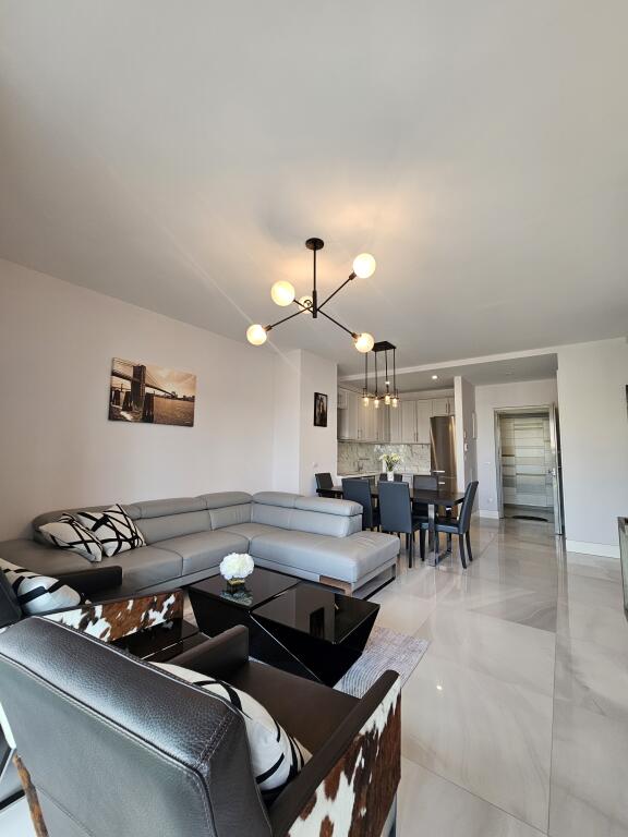 Jepet me Qira Apartament 2+1 + Post Parkimi + gardorobe– Ambasador 3 ✨çmimi 2200 euro