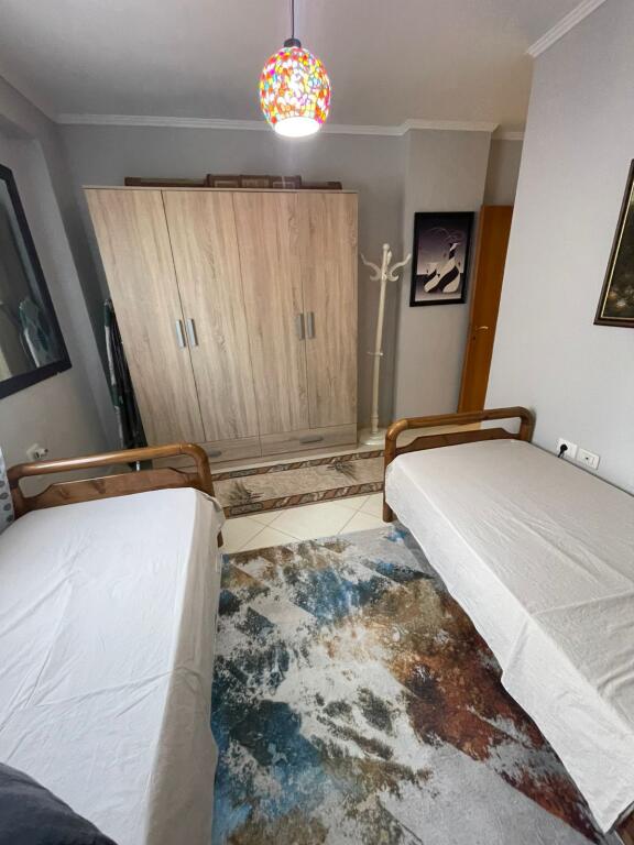 Apartament 2+1 në Shitje Përballë Stadiumit “Air Albania”