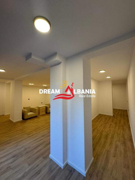 Ambient Komercial/ZYRE me qera ne Myslym Shyr, Prane “Gjykates se Larte”– Tirane (ID 42611365)