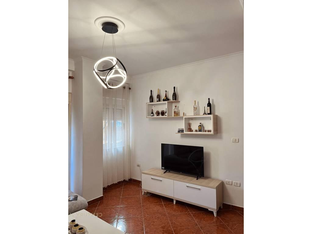 OFFRIAMO APPARTAMENTO 2+1 IN AFFITTO A XHAMLLIK