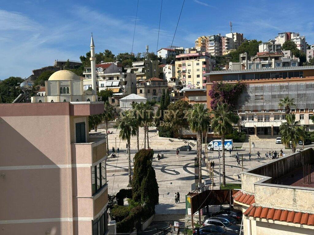 Jepet me Qira Apartament 1+1 në Qender te Durrësit 400 Euro