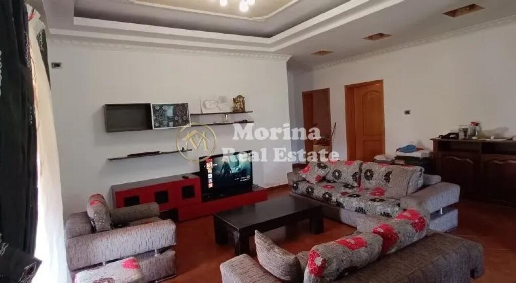 Qera Hyrje Private 3+1+2+Parkim, Ali Demi-Poligrafiku , 500 Euro/Muaj