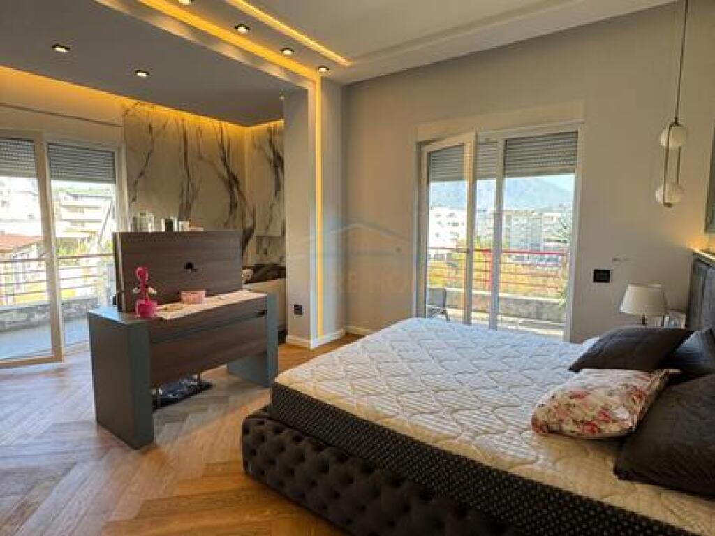 Shitet, Apartament 2+1+2, Liqeni i Thatë,Tiranë