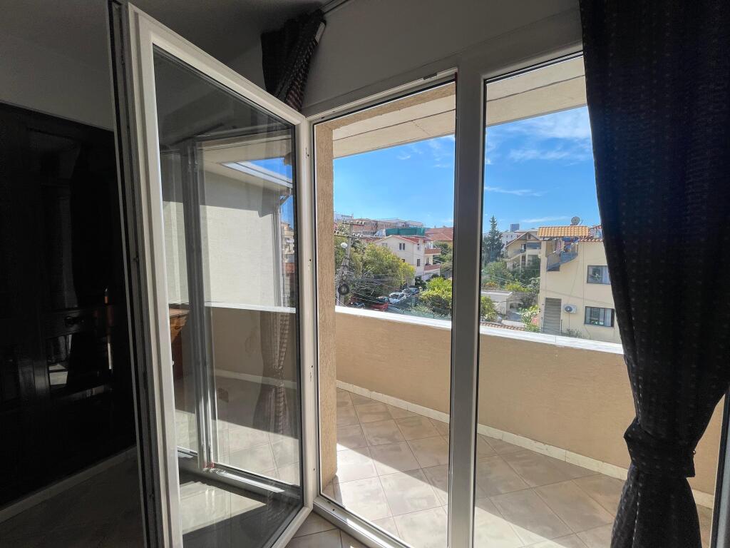 Apartament 3+1+2 me Qira tek Rruga Mihal Grameno