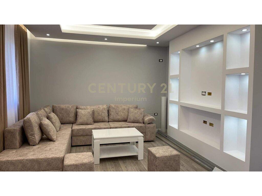 Apartament 1+1 për Qira në Golem 600 € /Muaj