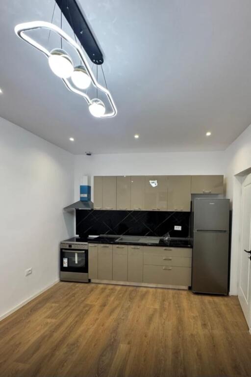 Affittasi appartamento 2+1+2 bagni+posto auto a Ali Dem