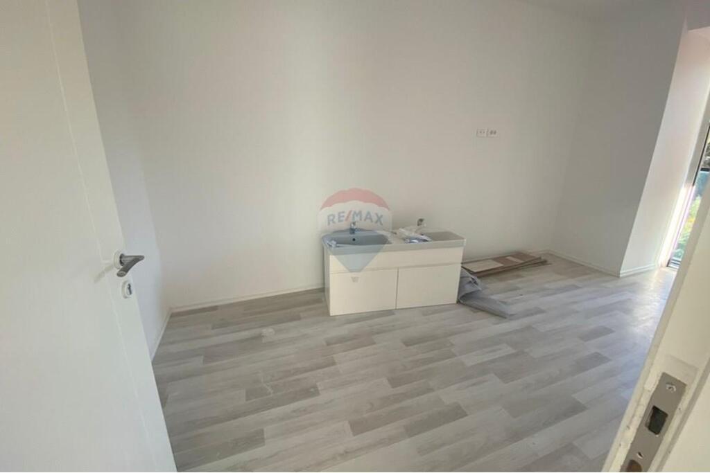 APARTAMENT 2+1 PER SHITJE TEK AMBASADOR 3