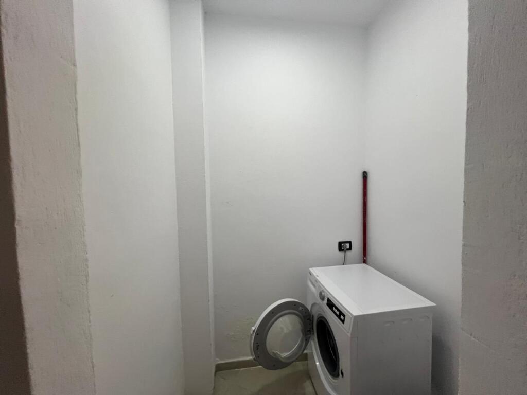 FOR RENT APARTMENT 2+1+PARKING SPACE DRY LAKE