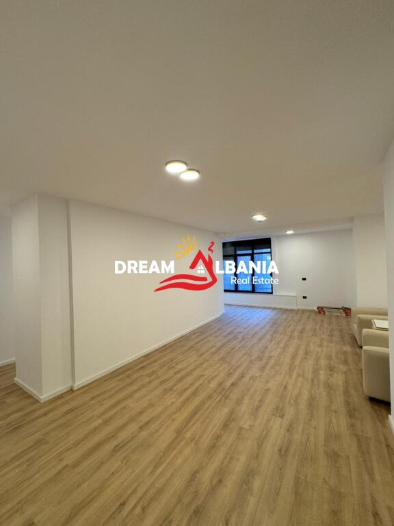 Ambient Komercial/ZYRE me qera ne Myslym Shyr, Prane “Gjykates se Larte”– Tirane (ID 42611365)