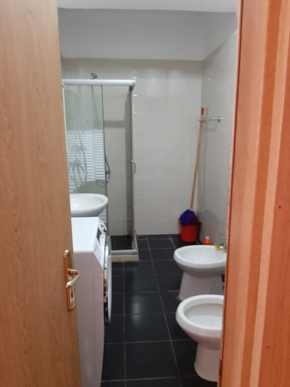 apartament 2+1 me qira tek Rruga e Elbasanit