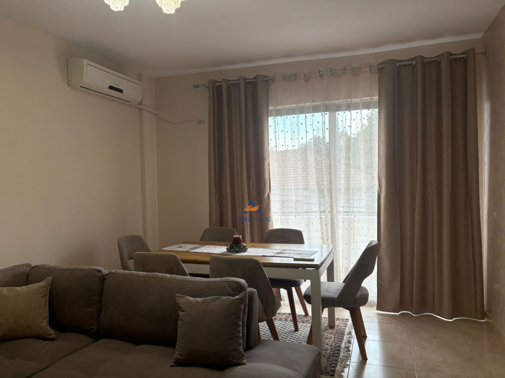 JEPET APARTAMENT ME QERA 2+1+BALLKON "TE RRUGA E ELBASANIT" 600 EURO