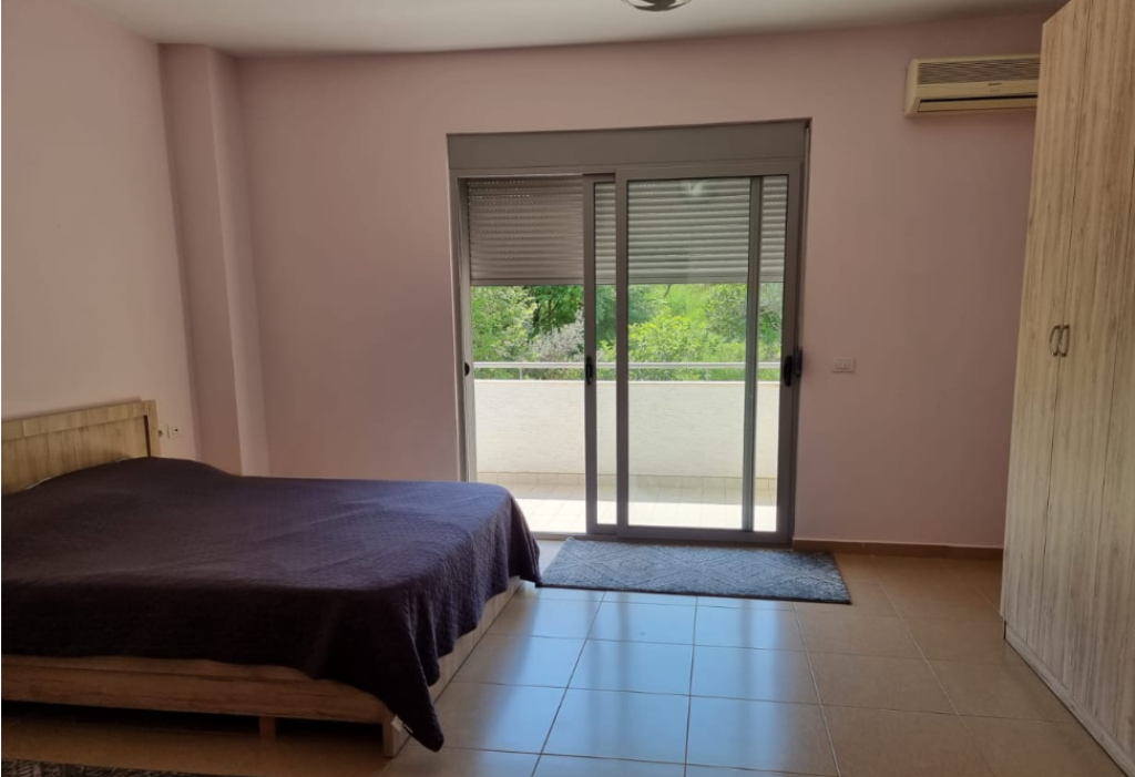 Apartament 3+1 per qira tek Liqeni i Thate